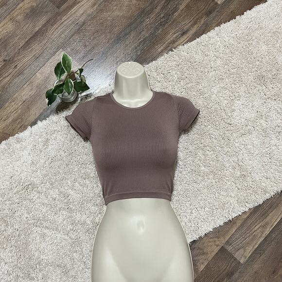 Urban Outfitters Out From Under XS/S Ribbed Seamless Cropped Everyday Top - Picture 1 of 5